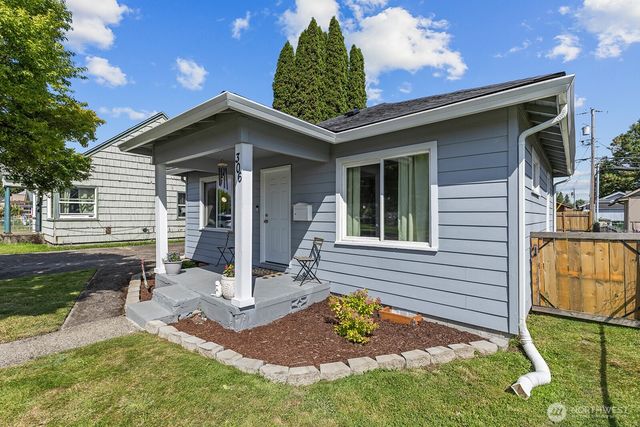 306 26th Avenue, Longview, WA 98632