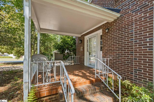 60 Long Forest Drive, Greenville, SC 29617