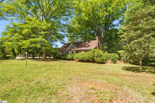 60 Long Forest Drive, Greenville, SC 29617