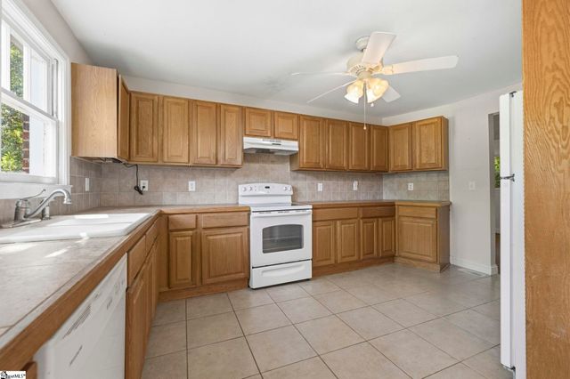60 Long Forest Drive, Greenville, SC 29617