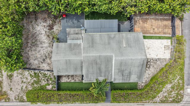 313 N 16TH Avenue N, Lake Worth Beach, FL 33460