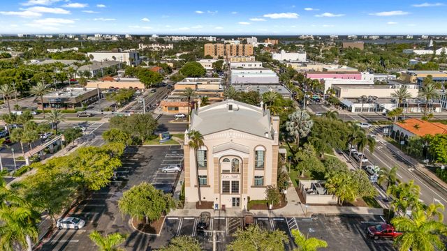 313 N 16TH Avenue N, Lake Worth Beach, FL 33460