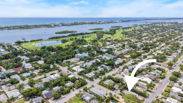 313 N 16TH Avenue N, Lake Worth Beach, FL 33460