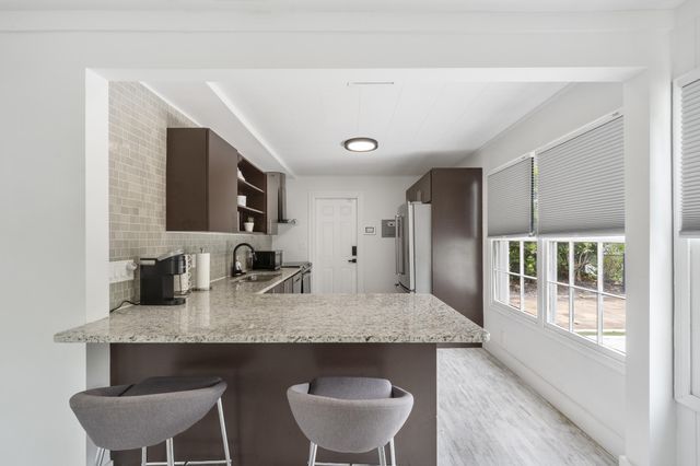 313 N 16TH Avenue N, Lake Worth Beach, FL 33460
