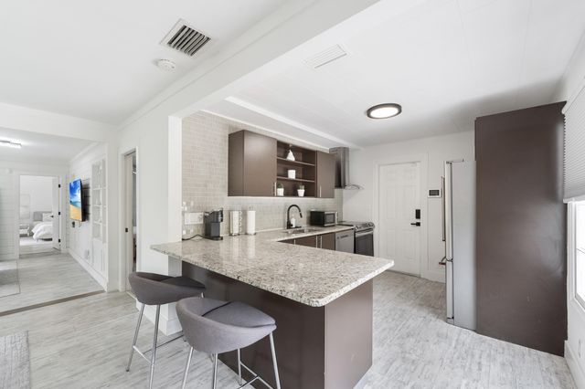 313 N 16TH Avenue N, Lake Worth Beach, FL 33460