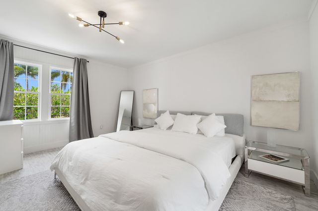 313 N 16TH Avenue N, Lake Worth Beach, FL 33460