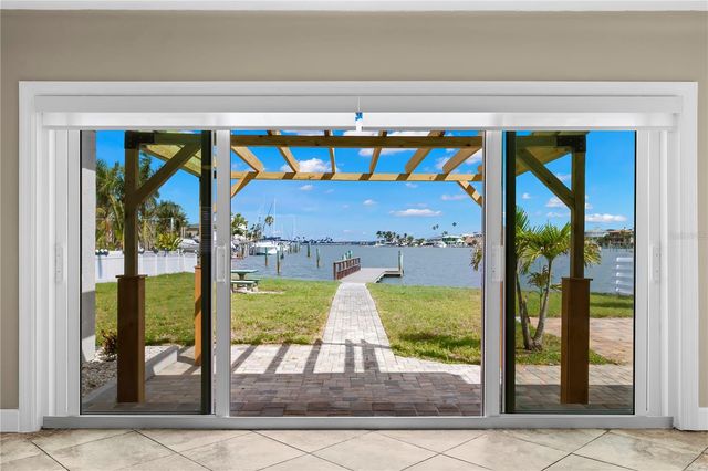 708 SUNSET COVE, Madeira Beach, FL 33708