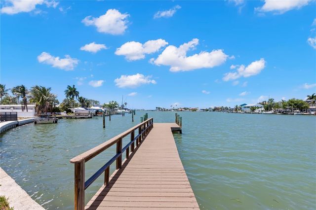 708 SUNSET COVE, Madeira Beach, FL 33708