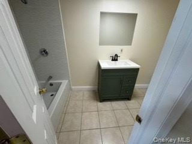 390 Main Street 3, Beacon, NY 12508