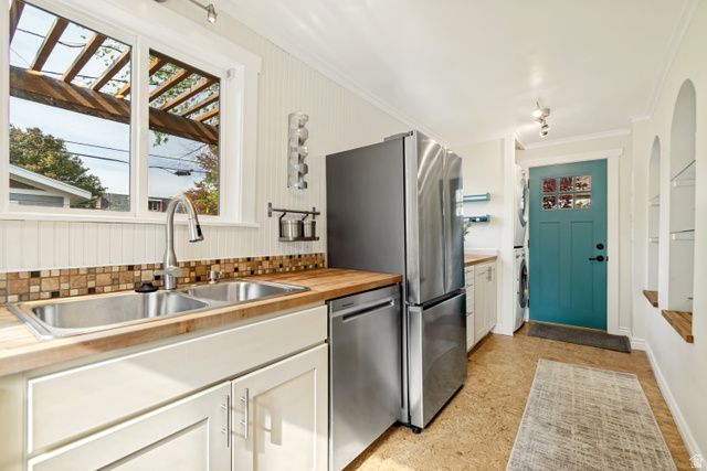 1155 E BRYAN AVE, Salt Lake City, UT 84105