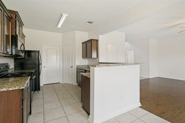 215 SILVERLEAF Drive, Princeton, TX 75407