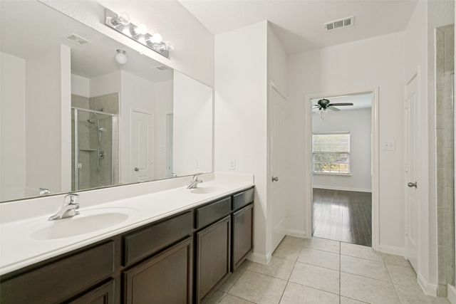 215 SILVERLEAF Drive, Princeton, TX 75407