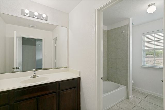 215 SILVERLEAF Drive, Princeton, TX 75407