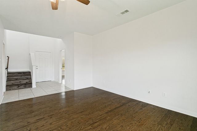 215 SILVERLEAF Drive, Princeton, TX 75407