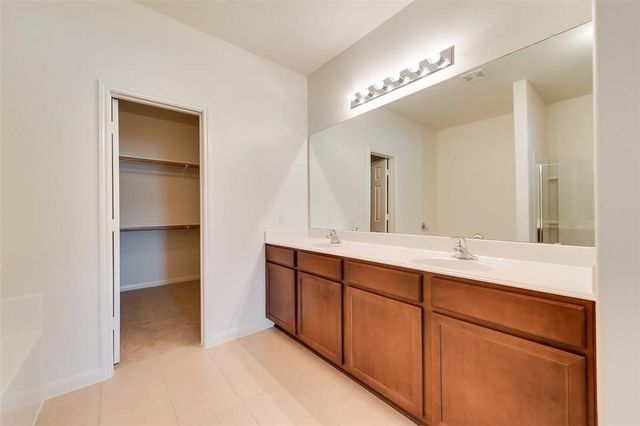 215 SILVERLEAF Drive, Princeton, TX 75407