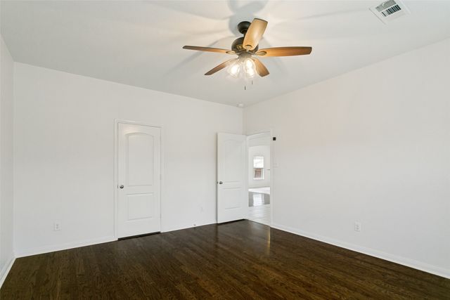 215 SILVERLEAF Drive, Princeton, TX 75407
