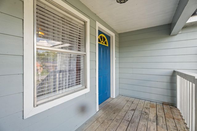 4514 E 24th E Street, Dickinson, TX 77539