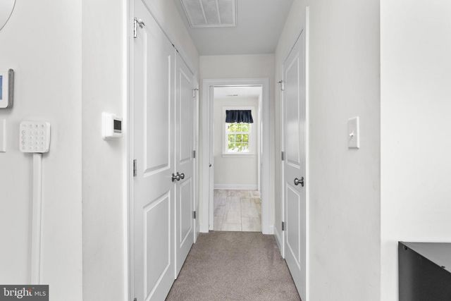 6 BUCK LN, Mount Laurel, NJ 08054