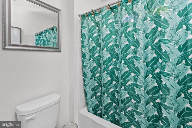 6 BUCK LN, Mount Laurel, NJ 08054