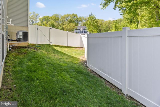 6 BUCK LN, Mount Laurel, NJ 08054