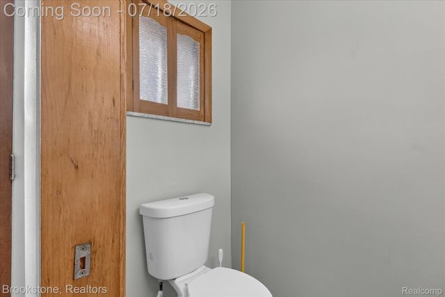 7176 Perry Lake Road, Independence Charter Township, MI 48346