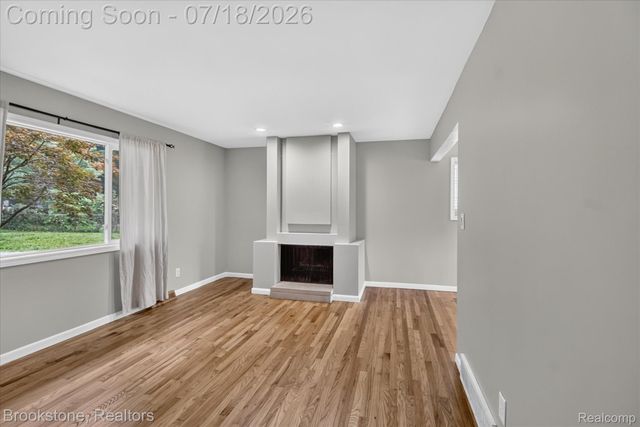 7176 Perry Lake Road, Independence Charter Township, MI 48346