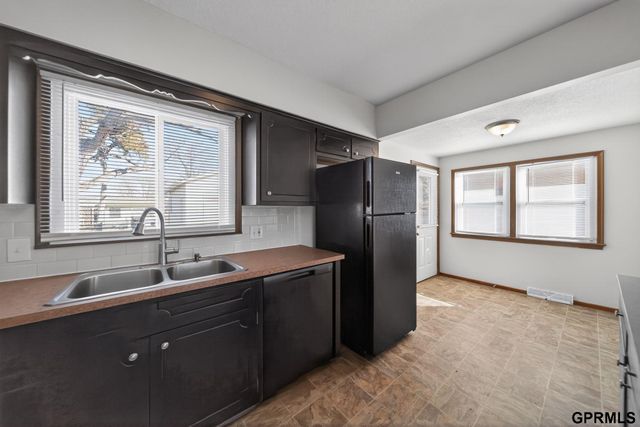 5818 Orchard Avenue, Omaha, NE 68117