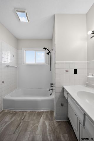 5818 Orchard Avenue, Omaha, NE 68117