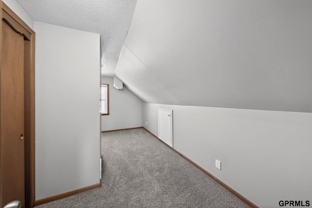 5818 Orchard Avenue, Omaha, NE 68117