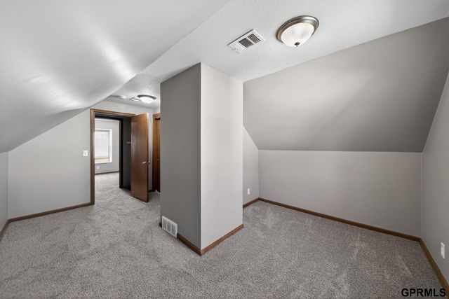 5818 Orchard Avenue, Omaha, NE 68117