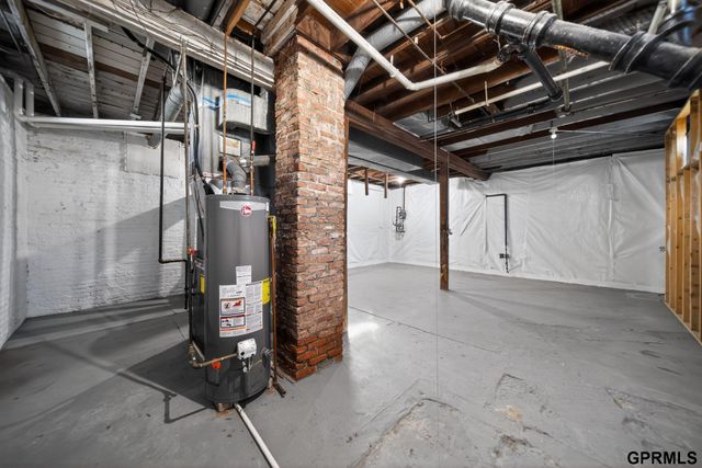 5818 Orchard Avenue, Omaha, NE 68117