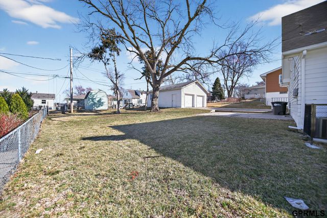 5818 Orchard Avenue, Omaha, NE 68117