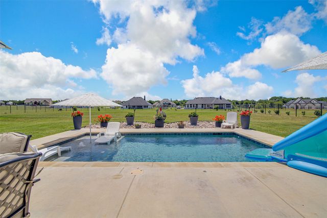 1313 Green Ridge Road, Weatherford, TX 76085