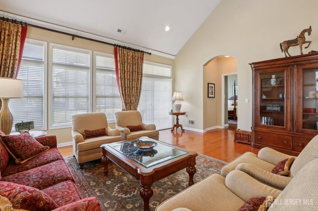 14 Cobblestone Boulevard, Monroe, NJ 08831