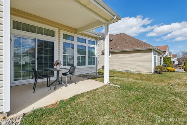 14 Cobblestone Boulevard, Monroe, NJ 08831