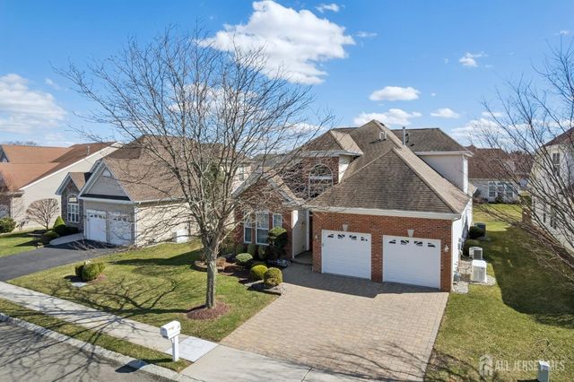 14 Cobblestone Boulevard, Monroe, NJ 08831