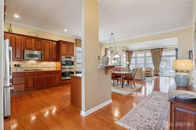 14 Cobblestone Boulevard, Monroe, NJ 08831