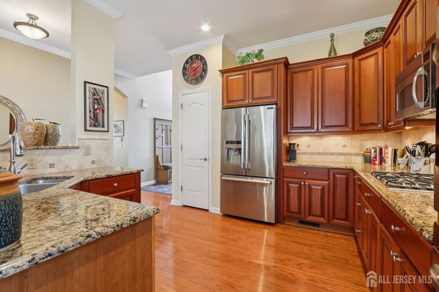 14 Cobblestone Boulevard, Monroe, NJ 08831