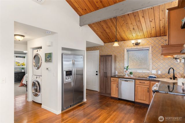 37659 Olympic View Road NE, Hansville, WA 98340