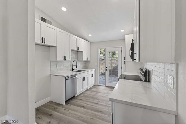 6529 Pinon Pine Way, Las Vegas, NV 89108