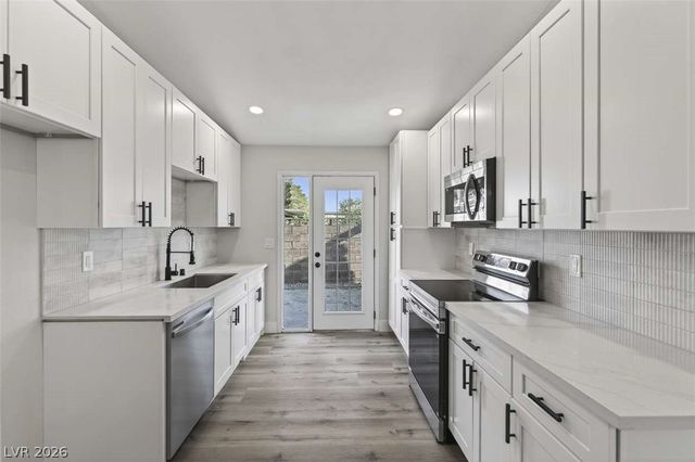 6529 Pinon Pine Way, Las Vegas, NV 89108
