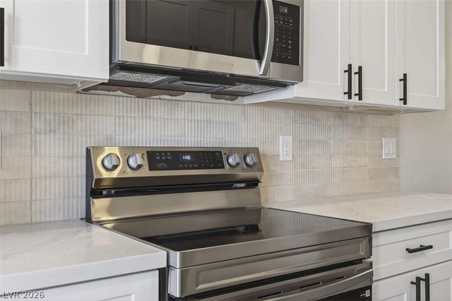 6529 Pinon Pine Way, Las Vegas, NV 89108