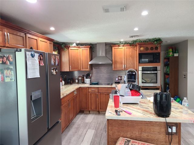 7317 FAIRFAX DRIVE, Port Richey, FL 34668