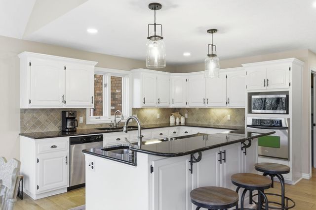 758 N Dogwood Court, Nixa, MO 65714