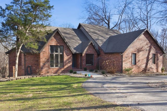 758 N Dogwood Court, Nixa, MO 65714