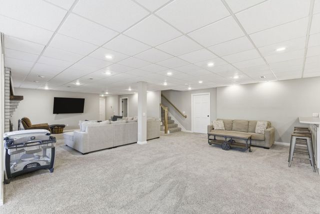 758 N Dogwood Court, Nixa, MO 65714