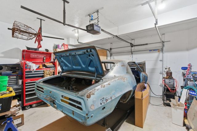 758 N Dogwood Court, Nixa, MO 65714