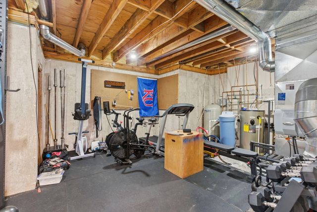 758 N Dogwood Court, Nixa, MO 65714