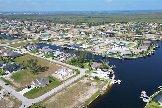 3711 NW 9th TER, Cape Coral, FL 33993