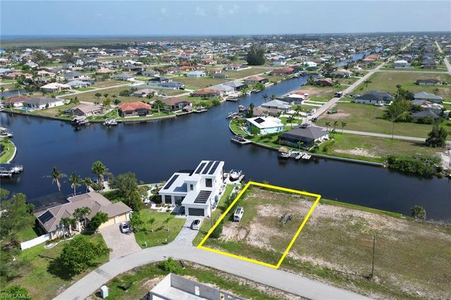 3711 NW 9th TER, Cape Coral, FL 33993
